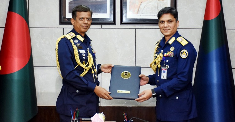 কোস্ট গার্ডের মহাপরিচালক হিসেবে দায়িত্ব নিলেন রিয়ার এডমিরাল এরশাদ