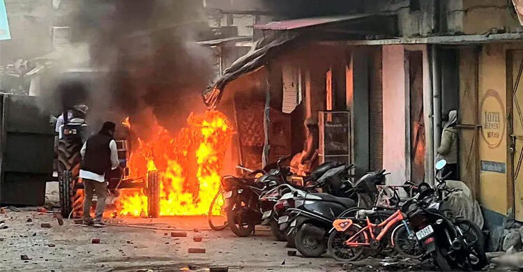 দিল্লিতে রঙের কারখানায় অগ্নিকাণ্ড, নিহত ১১