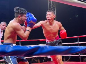 ভারতীয় বক্সারকে হারিয়ে চ্যাম্পিয়ন রাঙামাটির সুর কৃষ্ণ চাকমা