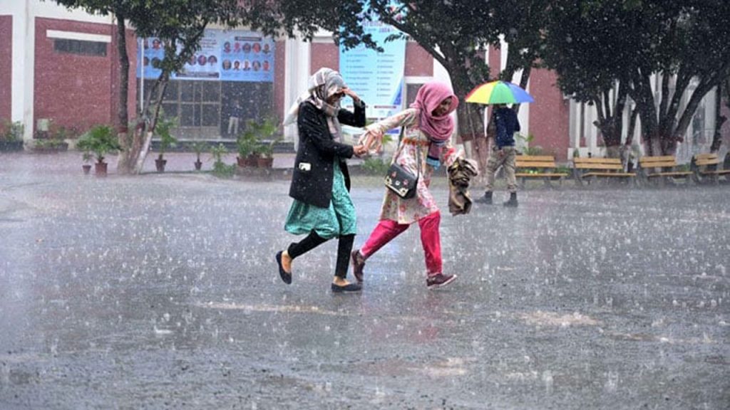 বৃষ্টি-তুষারপাতে পাকিস্তানে ২৯ জনের মৃত্যু