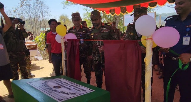 বিলুপ্তপ্রায় রেংমিটচ্য’ ভাষা রক্ষায় সেনাবাহিনীর উদ্যোগ