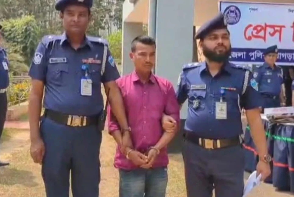 খাগড়াছড়িতে স্বজাতি যুবক হত্যা মামলায় কার্বারী গ্রেফতার