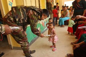 বান্দরবানে রুমায় স্থানীয়দের বিনামূল্যে চিকিৎসা সেবা দিল সেনাবাহিনী