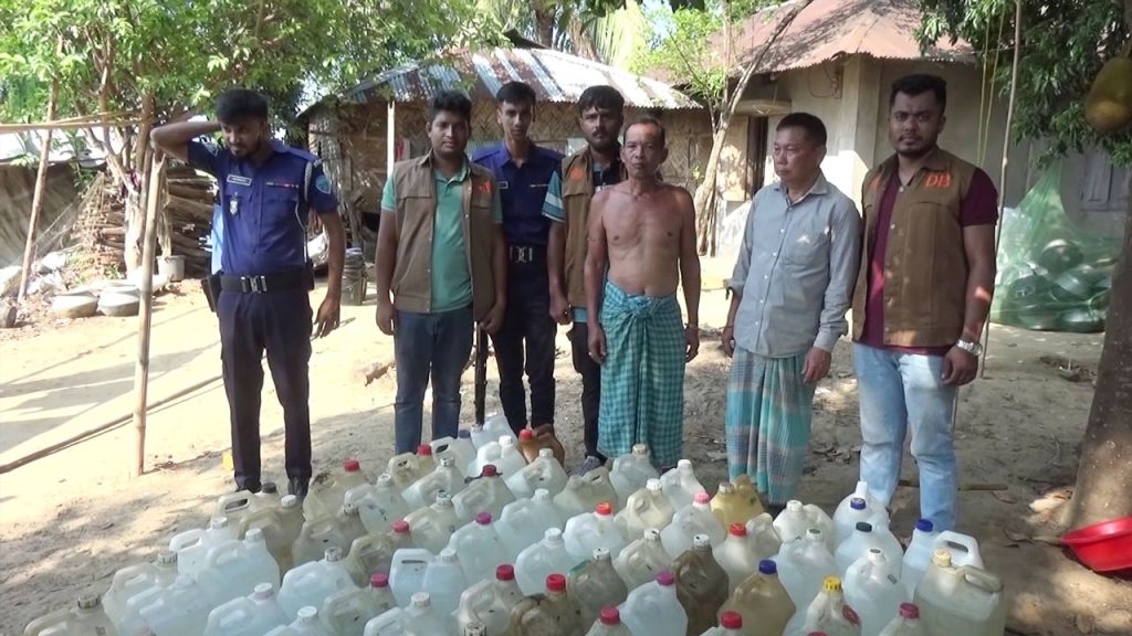 রাঙামাটিতে ১০ হাজার লিটার মদ জব্দ, আটক ২