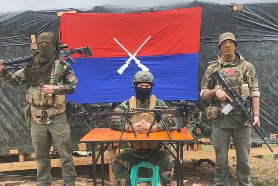 মিয়ানমার জান্তার বিরুদ্ধে বিদ্রোহী গোষ্ঠীদের সঙ্গে যোগ দিচ্ছে বিদেশি যোদ্ধারাও