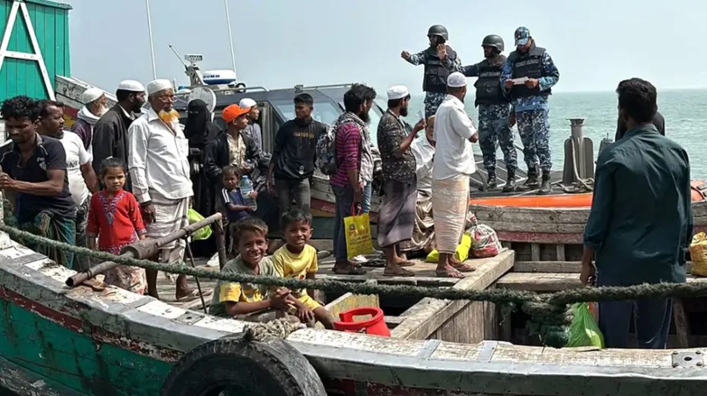 মিয়ানমার থেকে পালিয়েছেন আরও ৪৫ হাজার রোহিঙ্গা