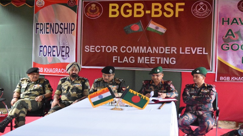 খাগড়াছড়িতে বিজিবি-বিএসএফ সেক্টর কমান্ডার পর্যায়ের পতাকা বৈঠক অনুষ্ঠিত