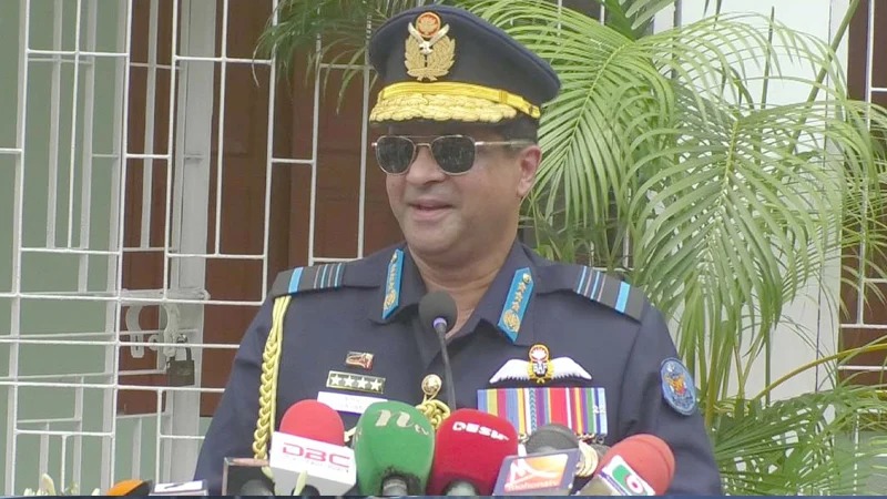 কেউ আক্রান্ত করার চেষ্টা করলে দাঁত ভাঙা জবাব দেয়ার জন্য প্রস্তুত আছি- বিমান বাহিনী প্রধান