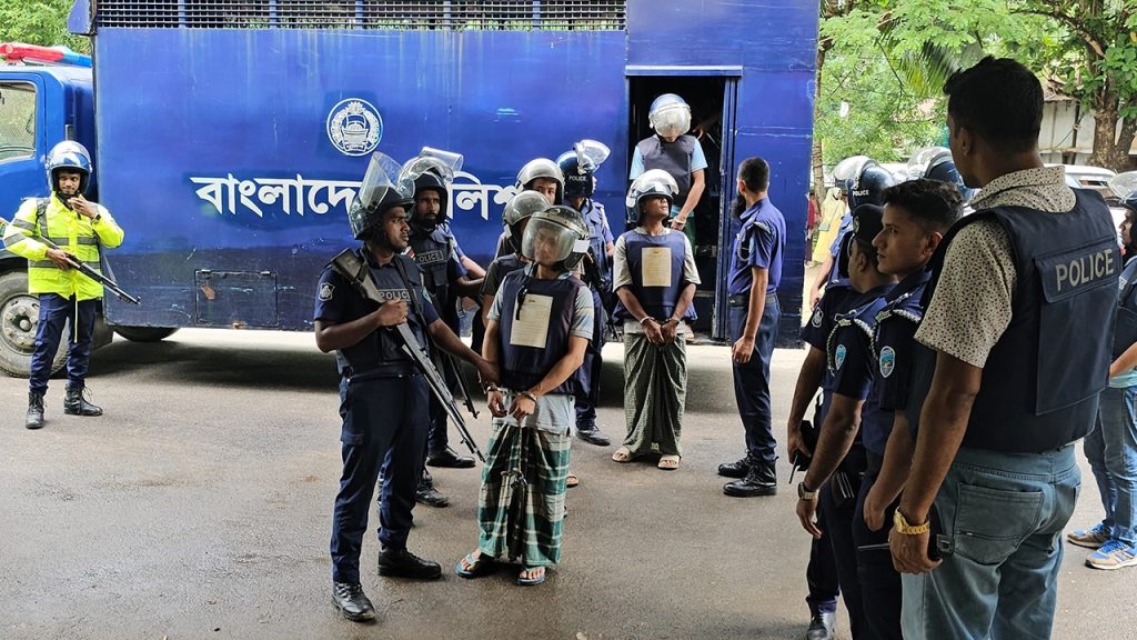 রিমান্ড শেষে কেএনএফের ৫ সদস্য ফের কারাগারে