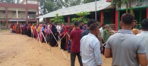 খাগড়াছড়ির দীঘিনালায় অসহায়দের মাঝে ঈদ উপহার বিতরণ করল সেনাবাহিনী