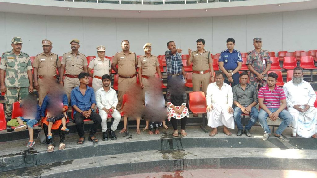 দেশে ফিরলেন ভারতে পাচার হওয়া ১৩ বাংলাদেশি নারী ও শিশু