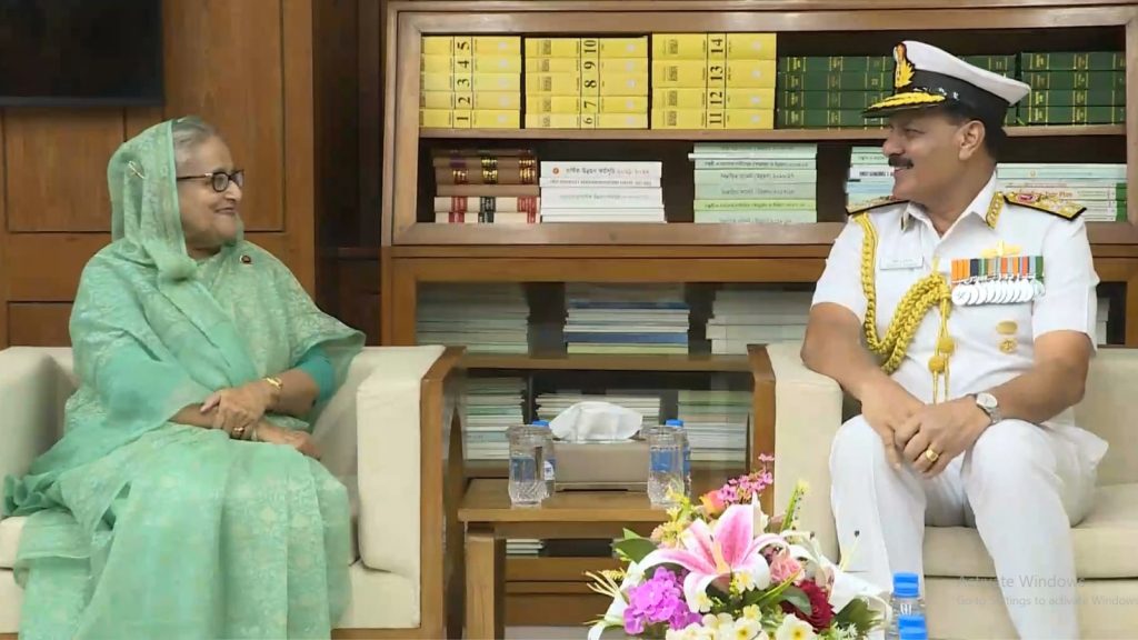 প্রধানমন্ত্রীর সঙ্গে ভারতের নৌবাহিনী প্রধানের সাক্ষাৎ অনুষ্ঠিত