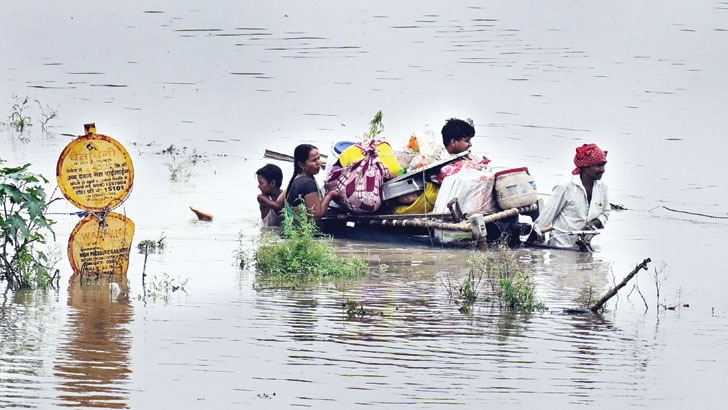 ভারতে ভয়াবহ বন্যায় তিন দিনে ৩৭ জনের মৃত্যু
