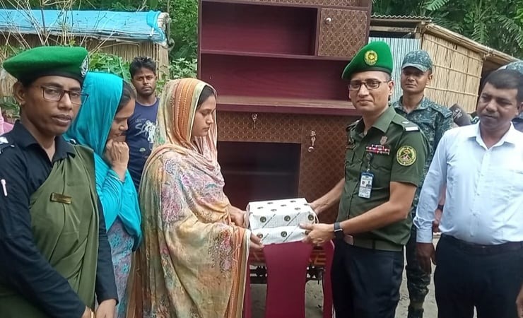 বাবা হারা হাবিবার স্বপ্ন পূরণের দায়িত্ব নিল আনসার বাহিনী