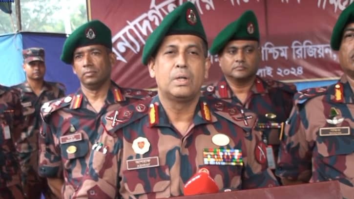 গুলি করে হত্যা না করে আমাদের হাতে তুলে দিন: বিএসএফকে বিজিবি ডিজি