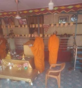 বান্দরবানের কালাঘাটা এলাকার গোদার পাড়ের আর্য ভ্রান্ত বৌদ্ধ বিহারের অধ্যক্ষ ও পাহাড়ের আলোচিত ধর্মগুরু ড. এফ দীপঙ্কর মহাথেরো (ধুতাঙ্গ) ভান্তের ঝুলন্ত মরদেহ