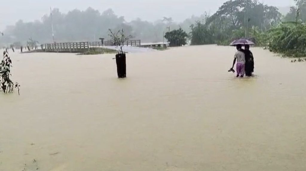 টানা বর্ষণে বান্দরবানের নিম্নাঞ্চল প্লাবিত, পানিবন্দি দুই শতাধিক পরিবার