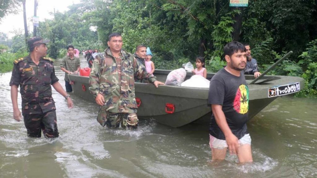 বন্যা পরিস্থিতি স্বাভাবিক না হওয়া পর্যন্ত মানবিক কার্যক্রম অব্যাহত রাখার নির্দেশ সেনাপ্রধানের