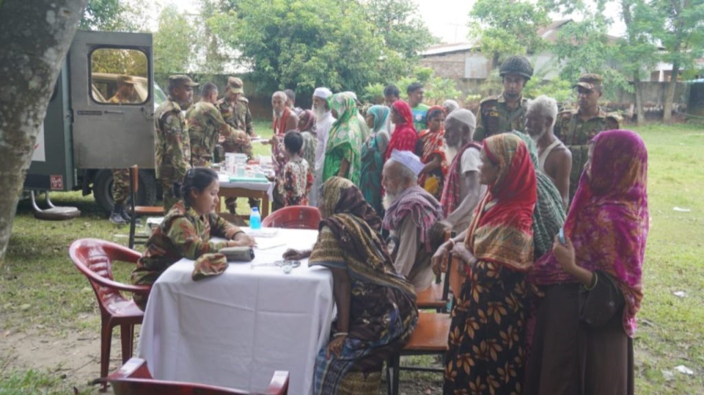 একদিনে সাড়ে ৩ হাজার দুর্গত ব্যক্তিকে উদ্ধার করল সশস্ত্র বাহিনী