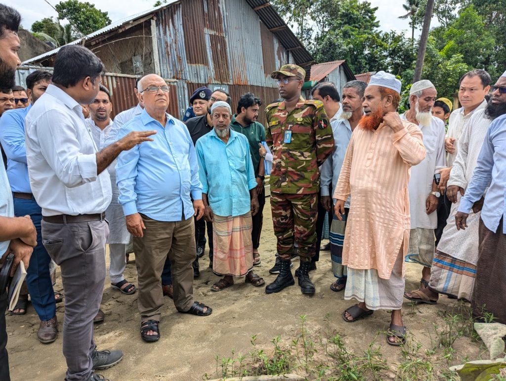 ফটিকছড়িতে বন্যায় সেনাবাহিনীর কার্যক্রমের ভূয়সী প্রশংসা করলেন দূর্যোগ ব্যাবস্থাপনা ও ত্রাণ উপদেষ্টা