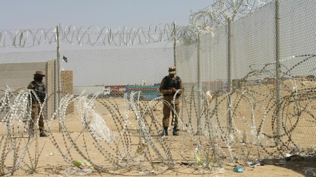 আফগানিস্তান সীমান্তে পাকিস্তানি বাহিনী ও আফগান সেনাদের সংঘর্ষে নিহত ৮