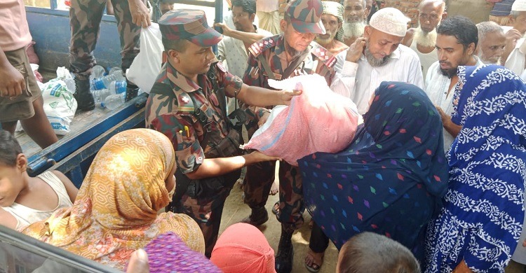 বন্যার্তদের ত্রাণ ও চিকিৎসাসেবা অব্যাহত রেখেছে বিজিবি