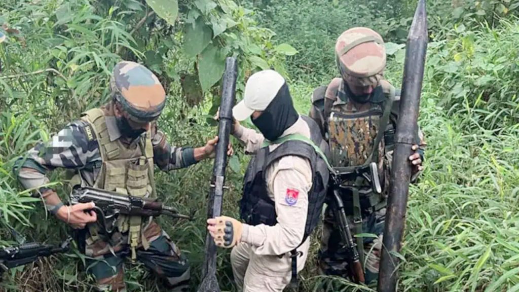 মণিপুরে গোপন অস্ত্রাগারের সন্ধান, জব্দ করা হলো বেশ কিছু যুদ্ধাস্ত্র