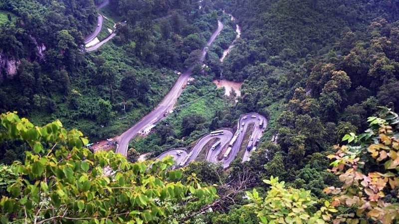 মিয়ানমারের গৃহযুদ্ধ আটকে দিয়েছে চীনের বাণিজ্য রুট