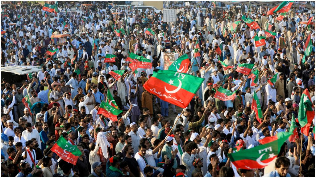 পাকিস্তানে পিটিআইয়ের ব্যাপক বিক্ষোভ, ১৩ আইনপ্রণেতা আটক