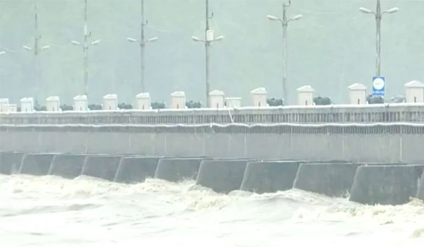 তথ্য না দিয়ে আবারও পানি ছাড়ল ভারত, উত্তরবঙ্গে বন্যা