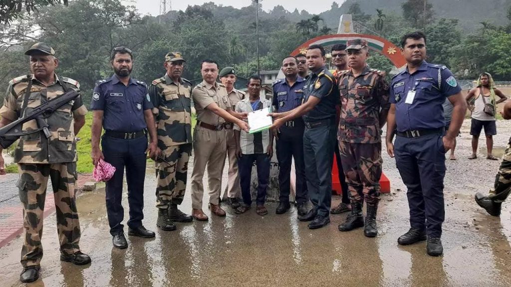 বাংলাদেশে কারাভোগের পর দেশে ফিরলেন ভারতীয় নাগরিক