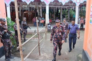 দূর্গা পূজা উপলক্ষে বিভিন্ন মন্ডপে নিরাপত্তা প্রদান করছে ৪৩ বিজিবি