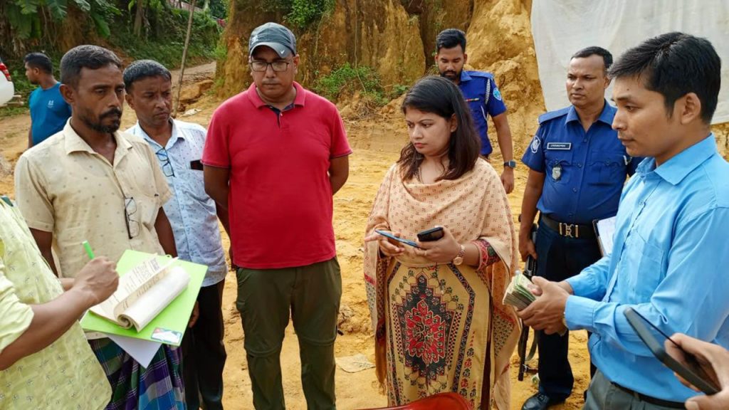 খাগড়াছড়িতে পাহাড় কাটার দায়ে দুই লাখ টাকা জরিমানা