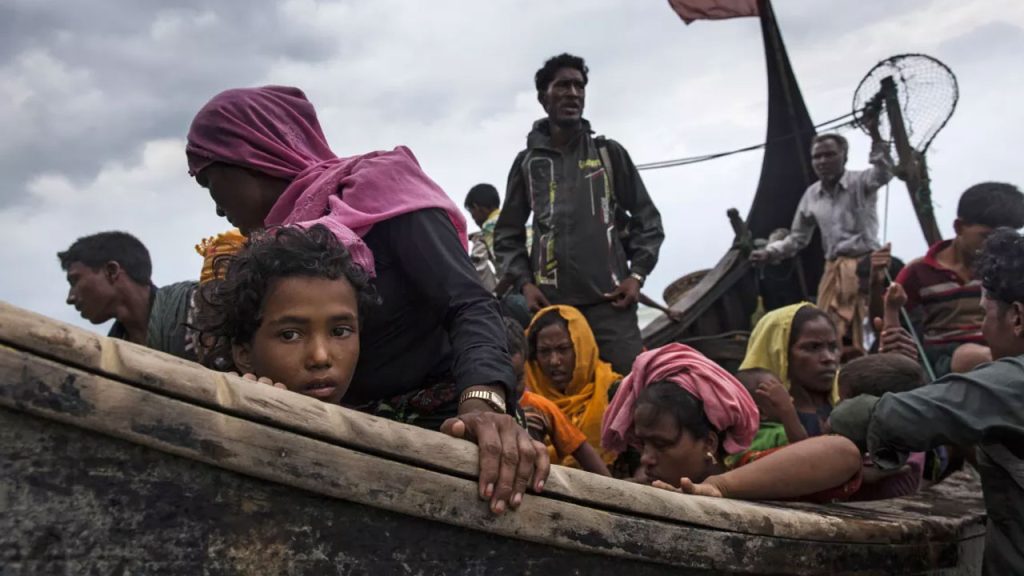 ‘আর নয় রোহিঙ্গা’, তবুও থামছে না অনুপ্রবেশ