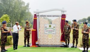 বগুড়া এরিয়া পরিদর্শন করলেন সেনাবাহিনী প্রধান