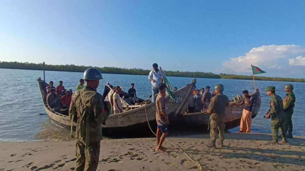 আরাকান আর্মির হাতে আটক ২০ জেলেকে ফেরালো বিজিবি