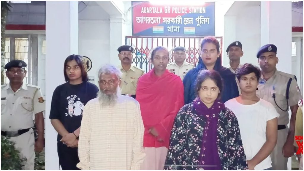 অবৈধ অনুপ্রবেশের অভিযোগে ভারতে ১২ বাংলাদেশি গ্রেপ্তার