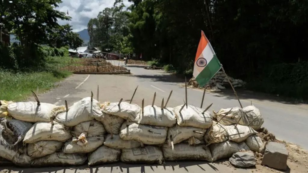 আবারও অশান্ত মণিপুর : জ্বালিয়ে দেওয়া হলো বাড়িঘর, হামলায় এক নারীর মৃত্যু