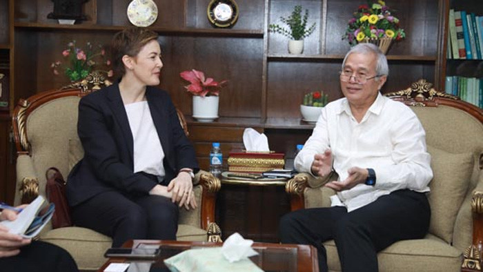 পার্বত্য উপদেষ্টার সাথে অস্ট্রেলিয়ান হাইকমিশন প্রতিনিধি দলের সাক্ষাৎ