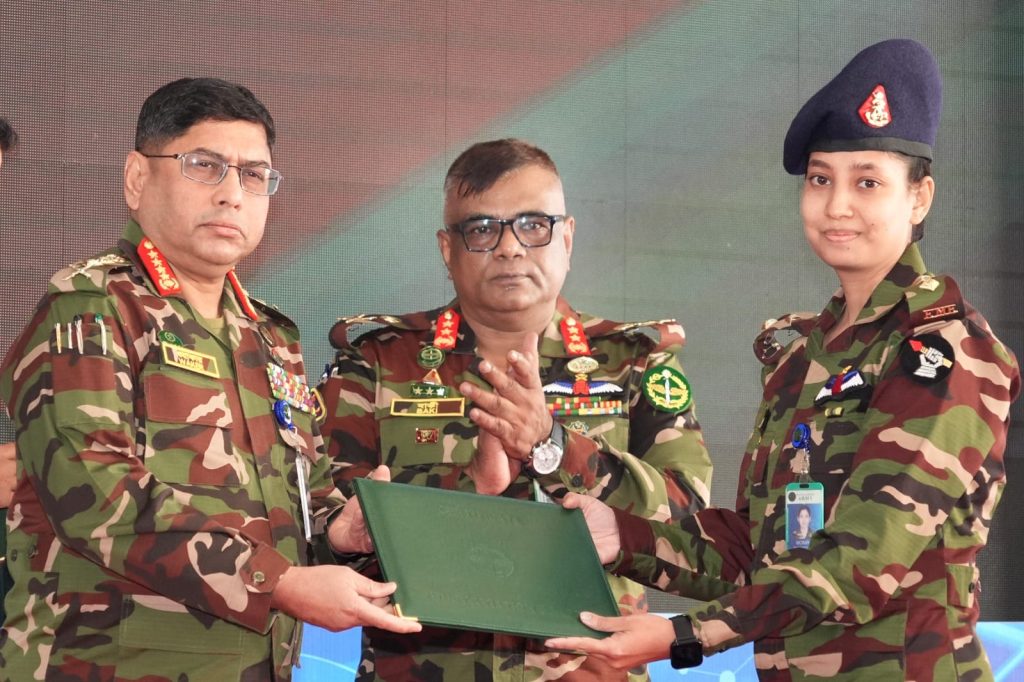 আর্মি এভিয়েশন বেসিক কোর্স-১৩ এর সমাপনী অনুষ্ঠিত