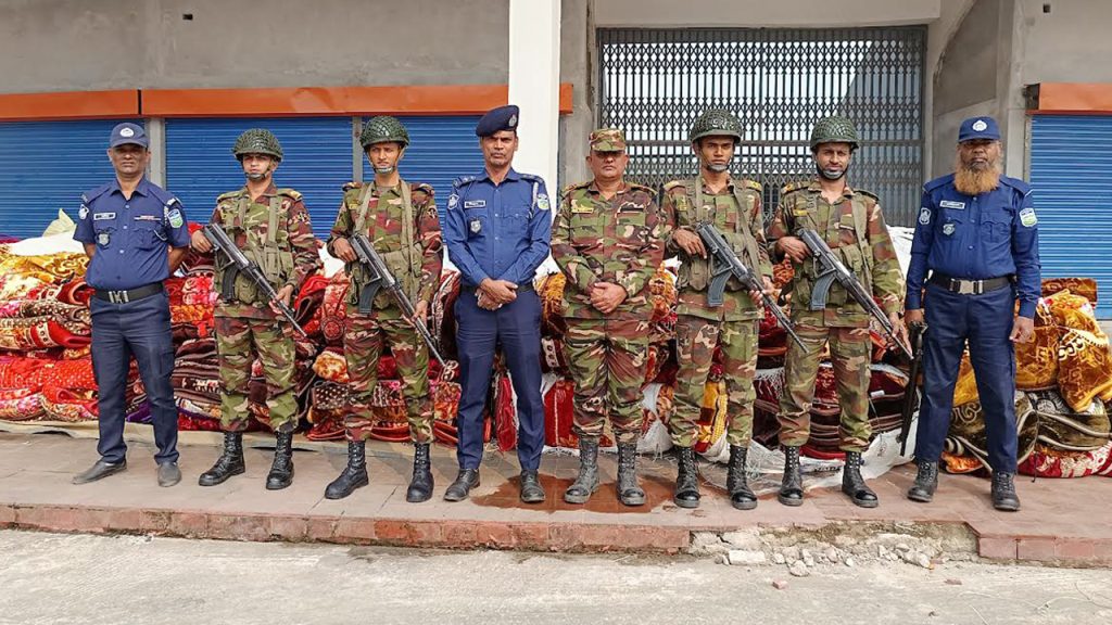 শেরপুরে সেনাবাহিনীর অভিযানে ৮৪ লাখ টাকার ভারতীয় মালামাল জব্দ