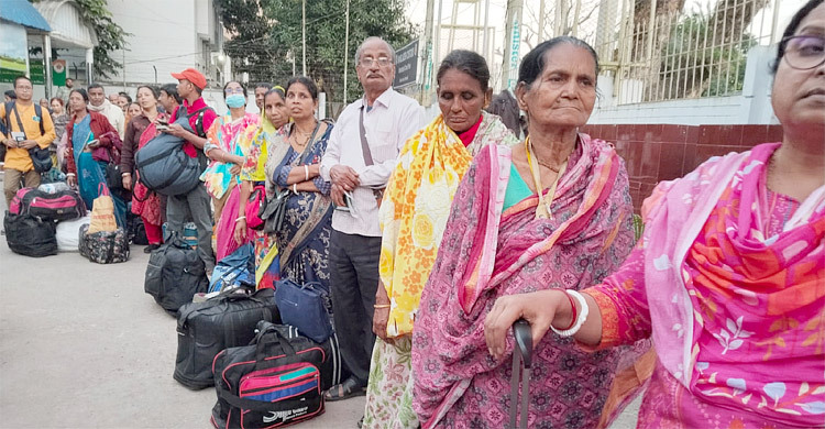 বেনাপোল ইমিগ্রেশন দিয়ে ভারতে গেলেন ৭৫ ইসকন ভক্ত