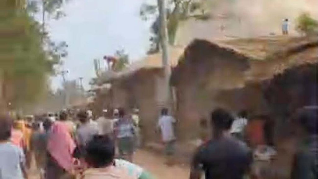 রোহিঙ্গা ক্যাম্পে পুড়েছে ৪ শতাধিক বসতঘর, দুই শিশুর মরদেহ উদ্ধার