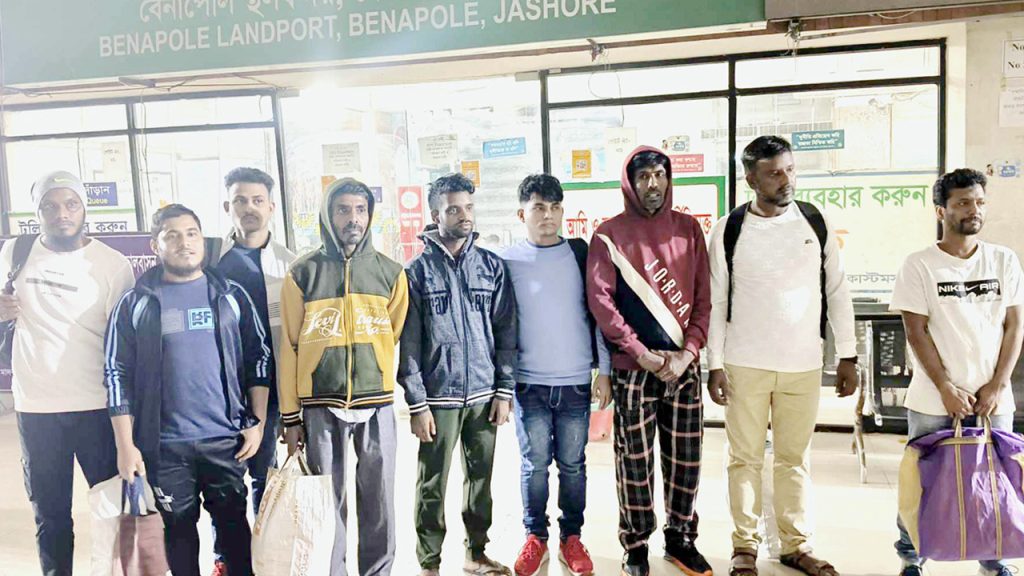 ভারতে কারাভোগ শেষে দেশে ফিরলেন ৯ বাংলাদেশি
