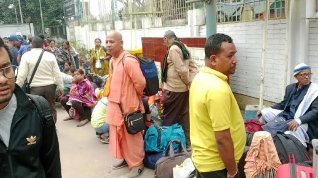 সন্দেহজনক ৫৪ ইসকন সদস্যকে বেনাপোল ইমিগ্রেশন থেকে ফেরত