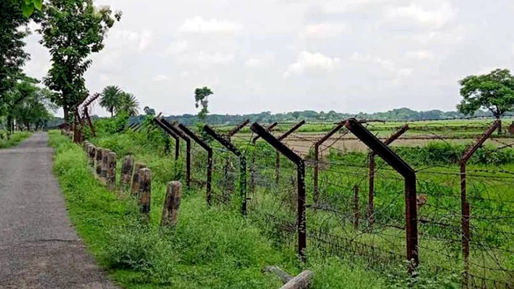 ধরে নিয়ে যাওয়া বাংলাদেশি কিশোরকে ফেরত দিয়েছে বিএসএফ