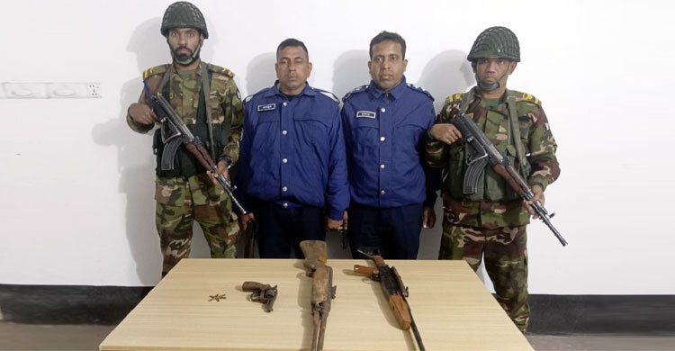 ফেনীতে যৌথবাহিনীর অভিযান, অস্ত্র-গুলি উদ্ধার