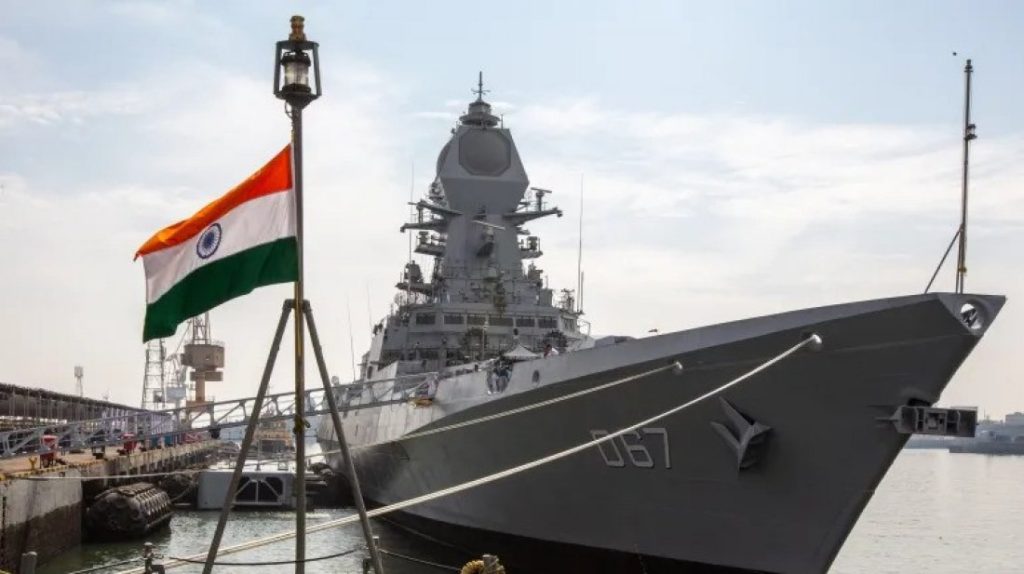 নৌবাহিনীর শক্তি বাড়াচ্ছে ভারত