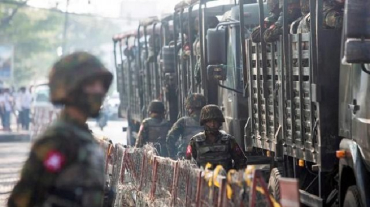 মিয়ানমারে জরুরি অবস্থার মেয়াদ বাড়ালো জান্তা সরকার