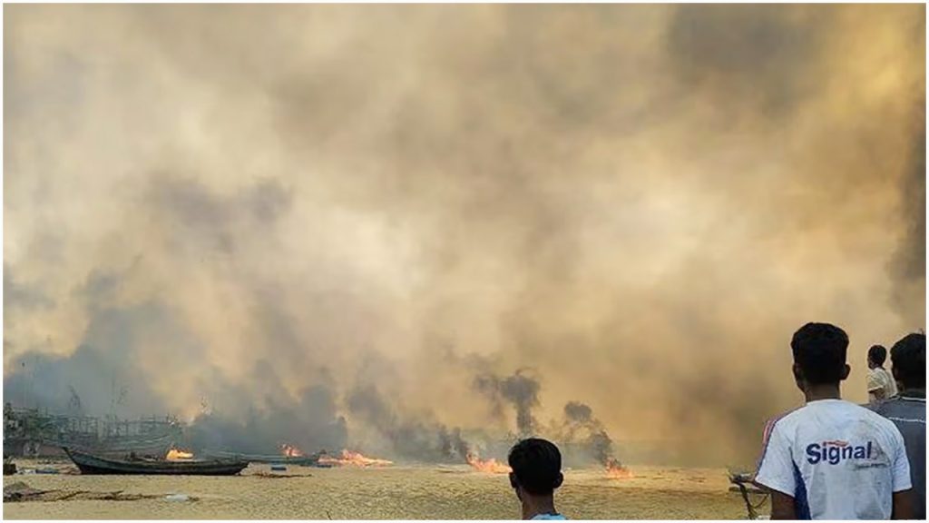 রাখাইনে জান্তাবাহিনীর বিমান হামলায় নিহত অন্তত ৪০, পুড়েছে শতাধিক বাড়িঘর